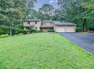 1665 Chevron Way, Sandy Springs, GA 30350