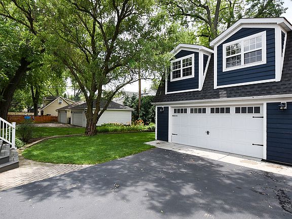 2nd image of 208 S Brainard Ave