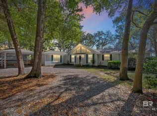 9496 Bay View Dr, Lillian, AL 36549