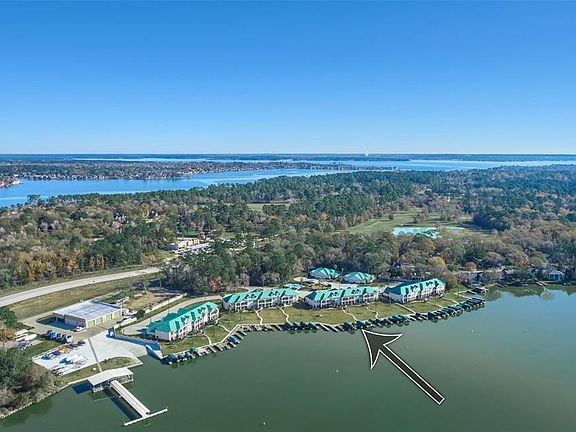 Image 3: Nice open water location...