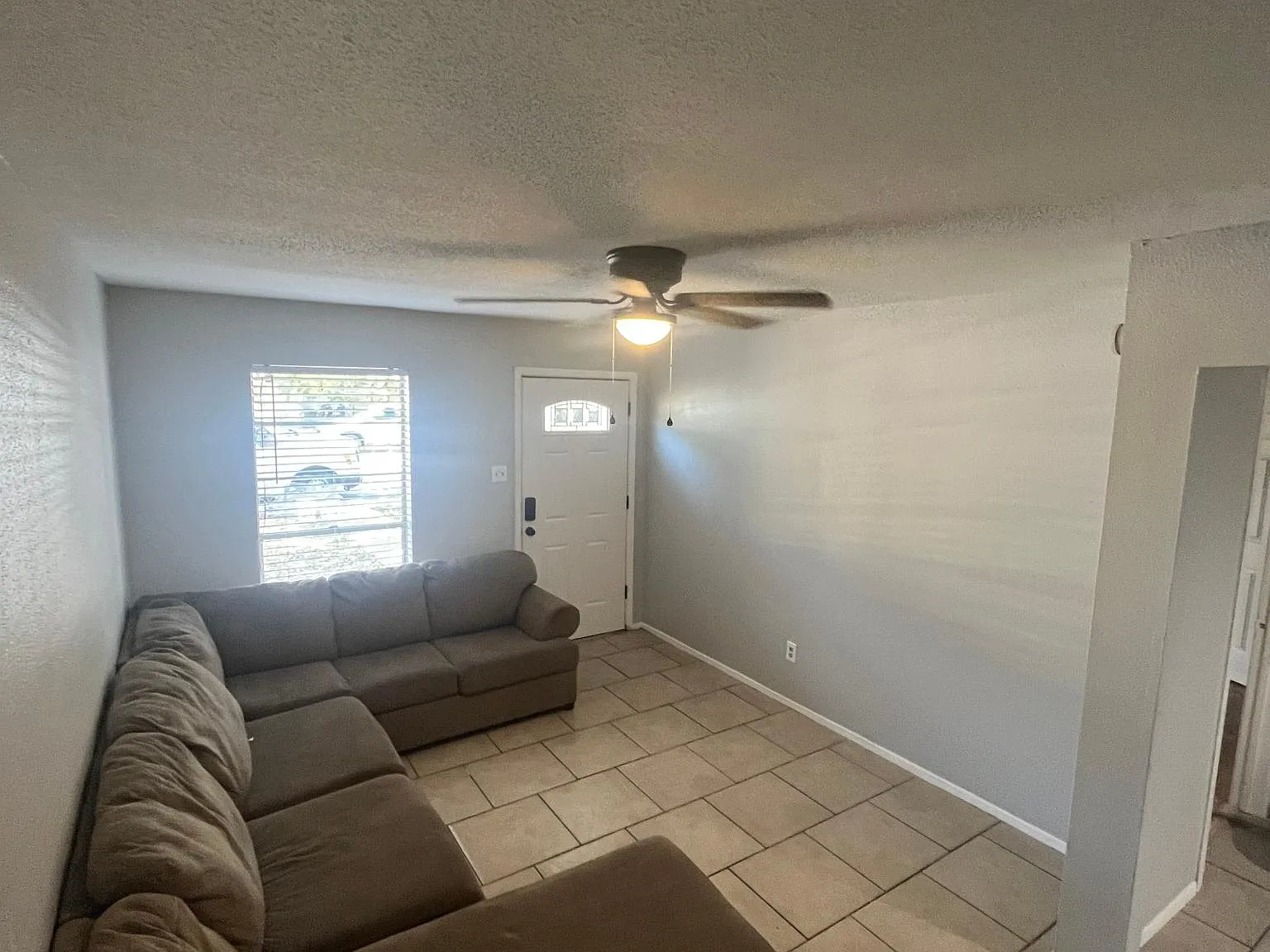 3 bed, 1152 sqft, $680 — Photo 3