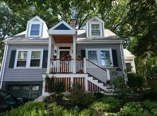 106 Dwinell St, West Roxbury, MA 02132