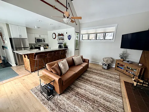 2240 Tanners Rdg #2240 Photo 1