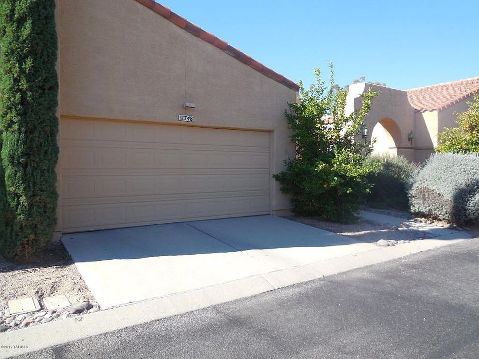 1st image of 748 W Rushwood Dr