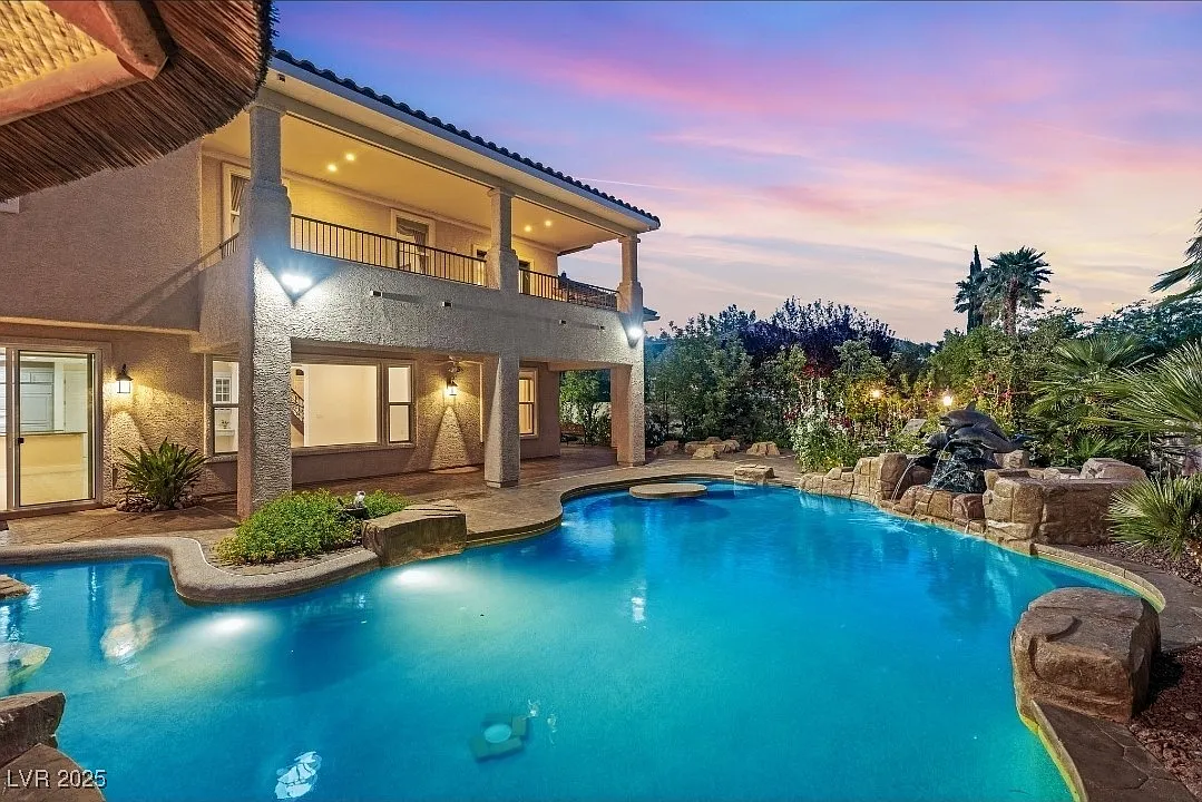 5 bed, 4.5 bath, 4016 sqft, $7,500 — Photo 3
