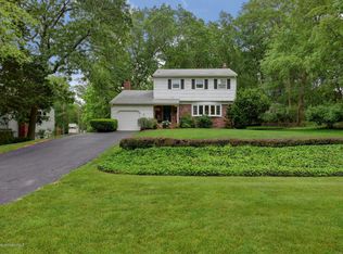 292 Wyckoff Rd, Eatontown, NJ 07724