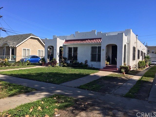 2nd image of 2874 Edgehill Dr