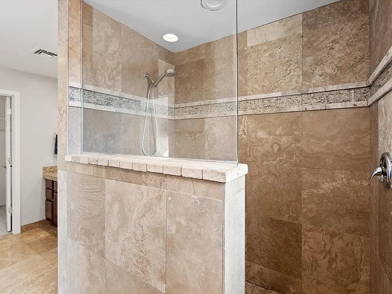 1745 N La Rosa Dr — Photo 24