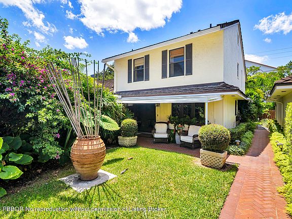3rd image of 11290 Glen Oaks Ct