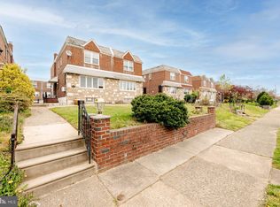 829 Brighton St, Philadelphia, PA 19111