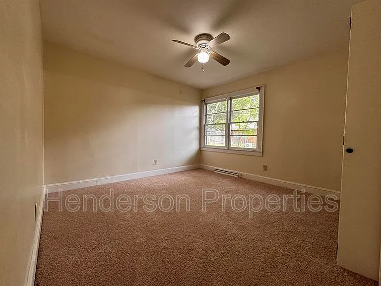 634 N Kelly St — Photo 10