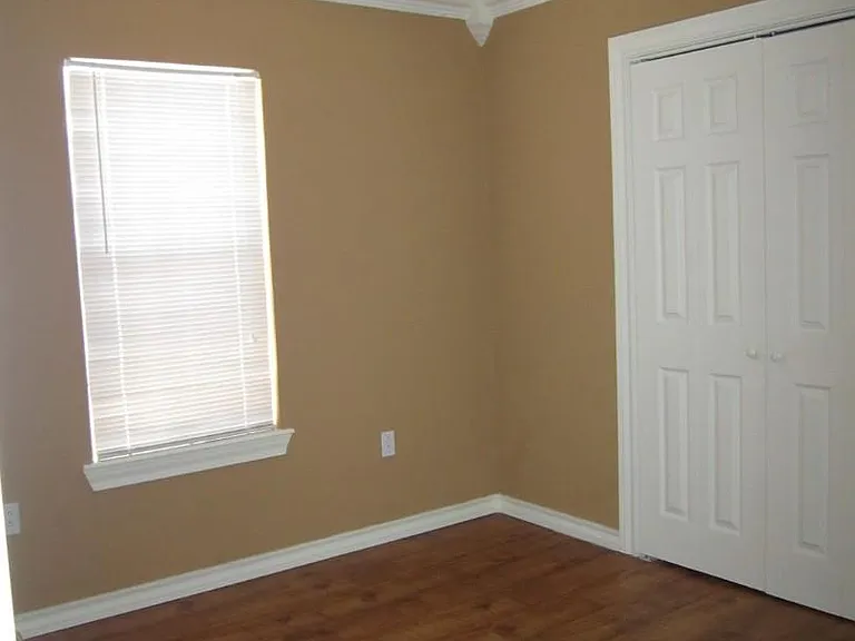 4433 Kemper St — Photo 10