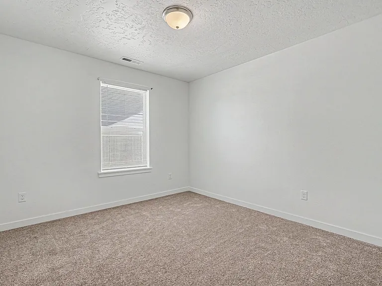 16850 Bethany Ave — Photo 6
