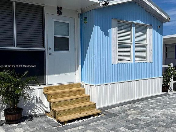 2nd image of 325 Calusa St #499