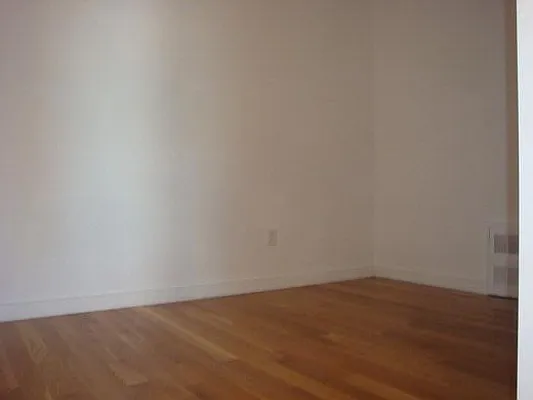 Rented by Dream Space Realty | media 8