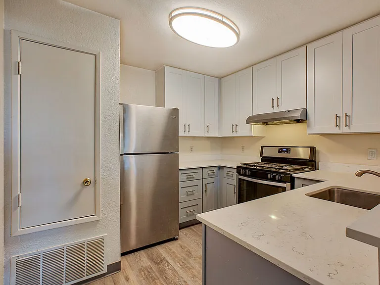 Willow Glen Apartments — Photo 7