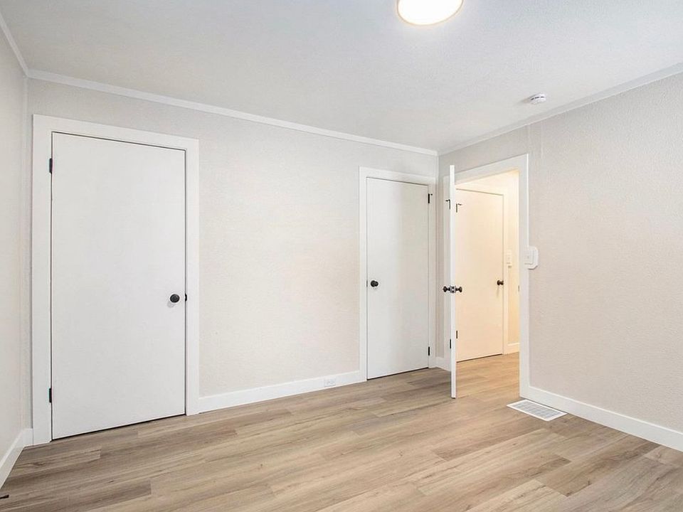 1st image of 1802 W Ewing Ave #B