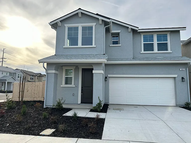 3009 N Creekside St — Photo 1