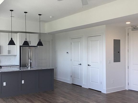 5th image of 204 Arcadian Row #307