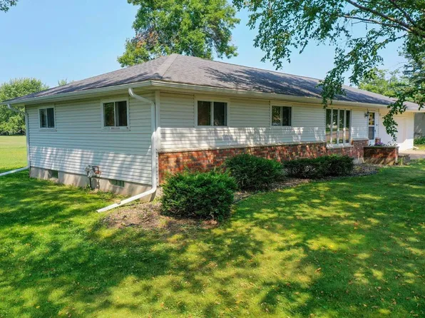 303 S 2ND LANE, Abbotsford, WI 54405