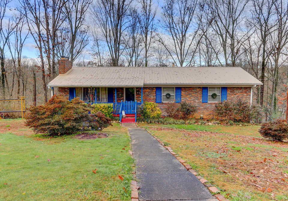 1st image of 1713 W Forest Blvd