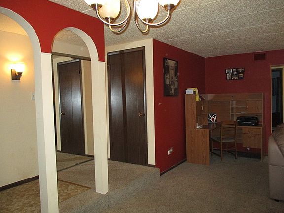 5th image of 13622 Royal Ct APT 813