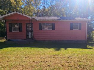 28 E Walnut St, Alamo, TN 38001