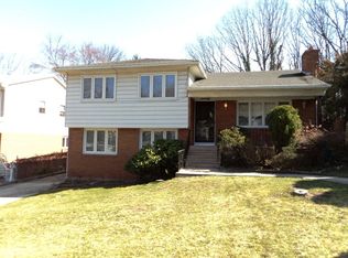 20 Meeker St, Staten Island, NY 10306