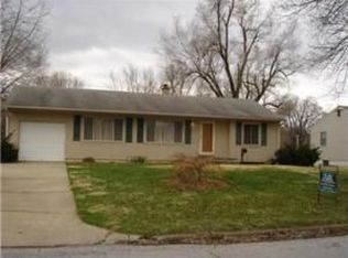 10805 E 61st Ter, Raytown, MO 64133