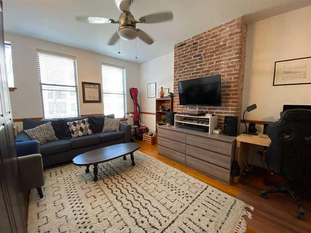 Studio, 1.0 bath, $1,575 — Photo 2