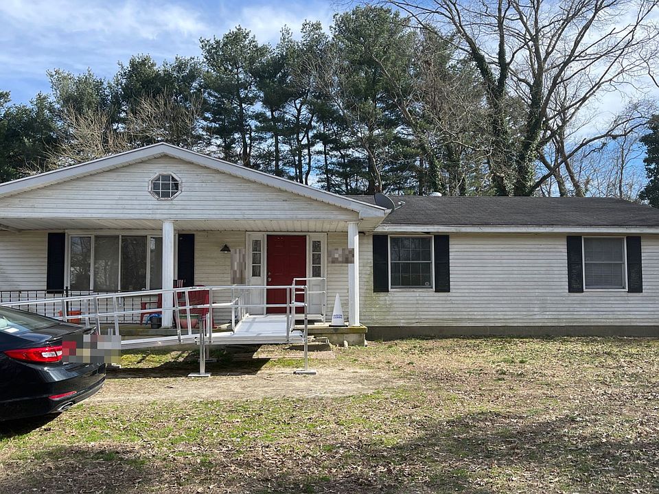 1st image of 8898 Victoria Ave