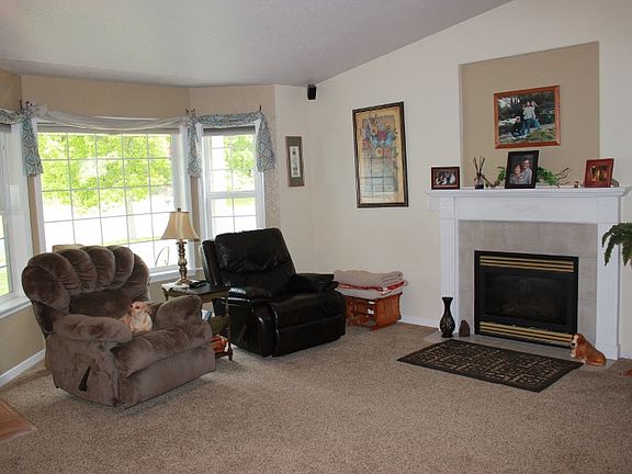 4th image of 15531 104th Pl SE