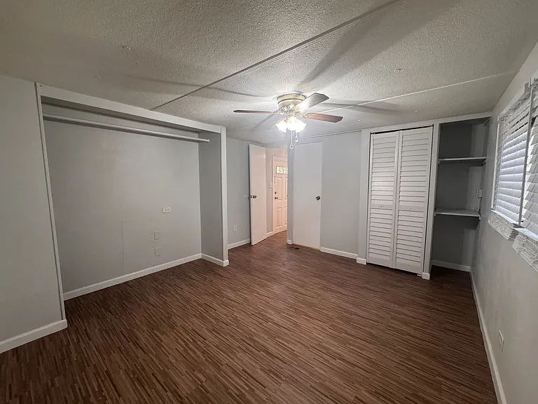 5811 Grey St — Photo 21