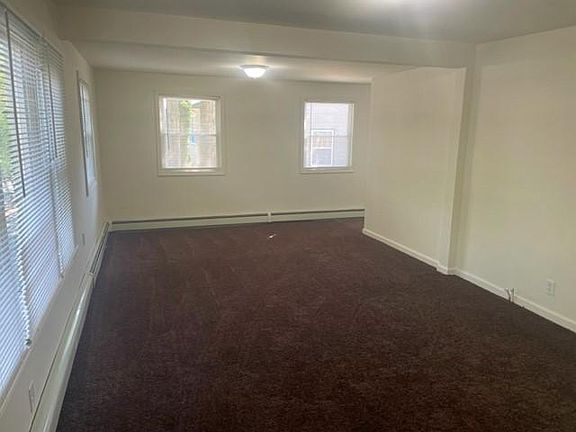 3rd image of 219 Lower Lake Dr