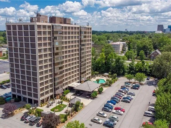 1101 N Elm St Unit 905, Greensboro, NC 27401
