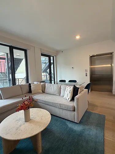 532 Lorimer St #2A Photo 1