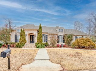 688 Brandon Dr, Muscle Shoals, AL 35661