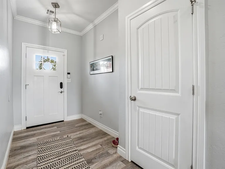 4254 Mesa Dr — Photo 10