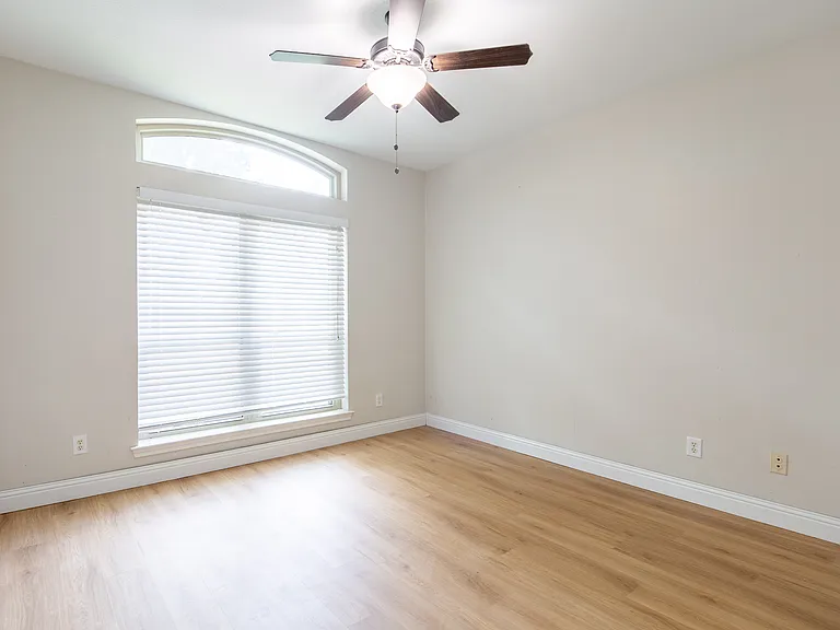 1803 Fern Ct — Photo 18