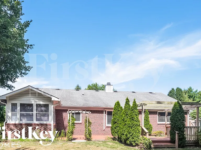 6921 Mapleton Ct — Photo 14