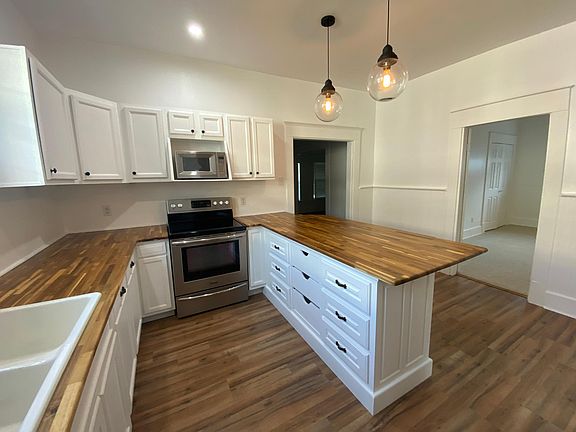3rd image of 307 E Morelia Ave