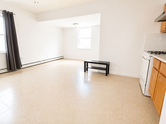 4th image of 1865 79th St #2