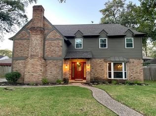 1006 Suwanee Ln, Houston, TX 77090
