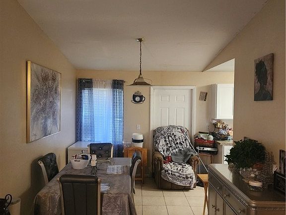 4th image of 2826 Economy St