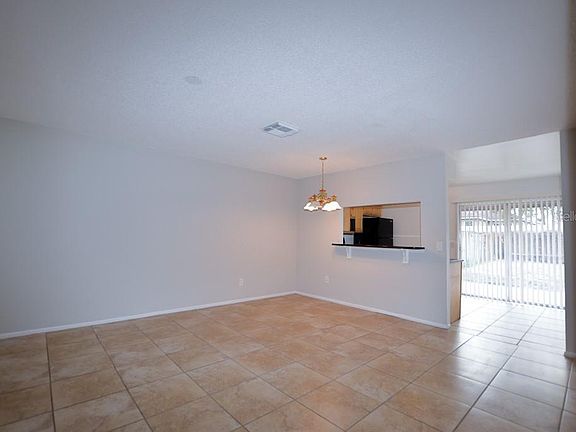 3rd image of 7504 Golden Glenn Dr