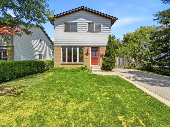 23 Heatherdale Pl, Hamilton, ON L9C 6K7