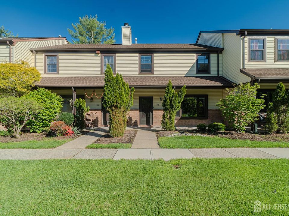 1st image of 103 Aspen Dr
