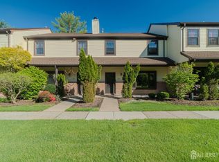 103 Aspen Dr, North Brunswick, NJ 08902