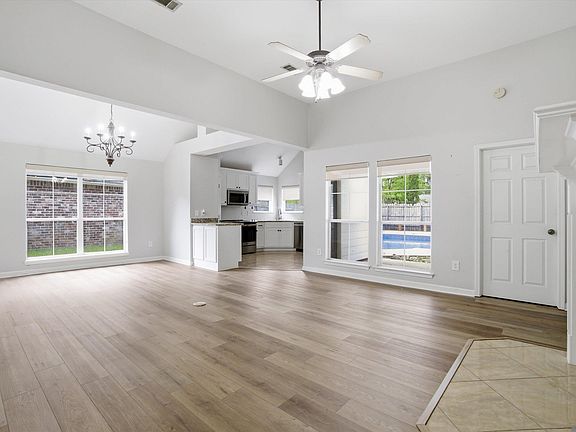 4th image of 16325 Somersby Ave