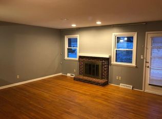 7701 Windsor St, Prairie Village, KS 66208